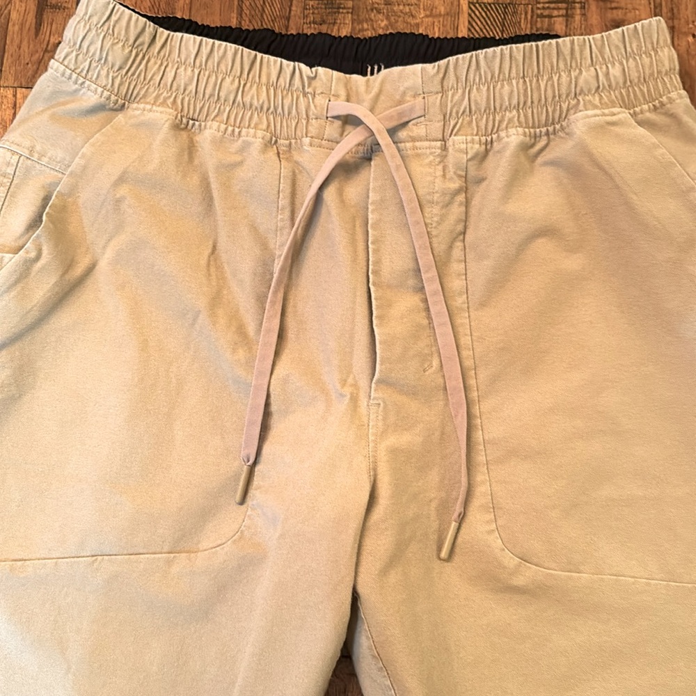 Lululemon- size L pant
